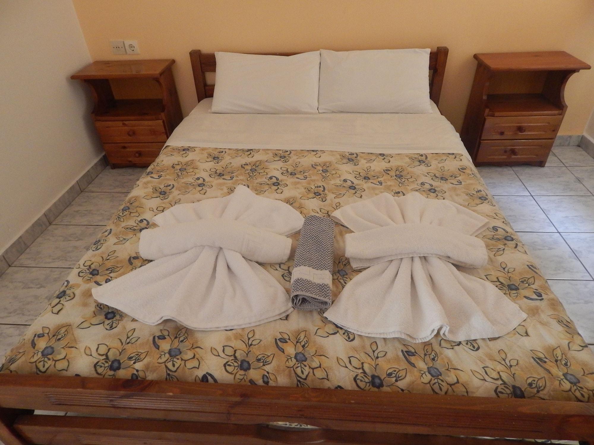 Aparthotel Anaxos Gardens Extérieur photo