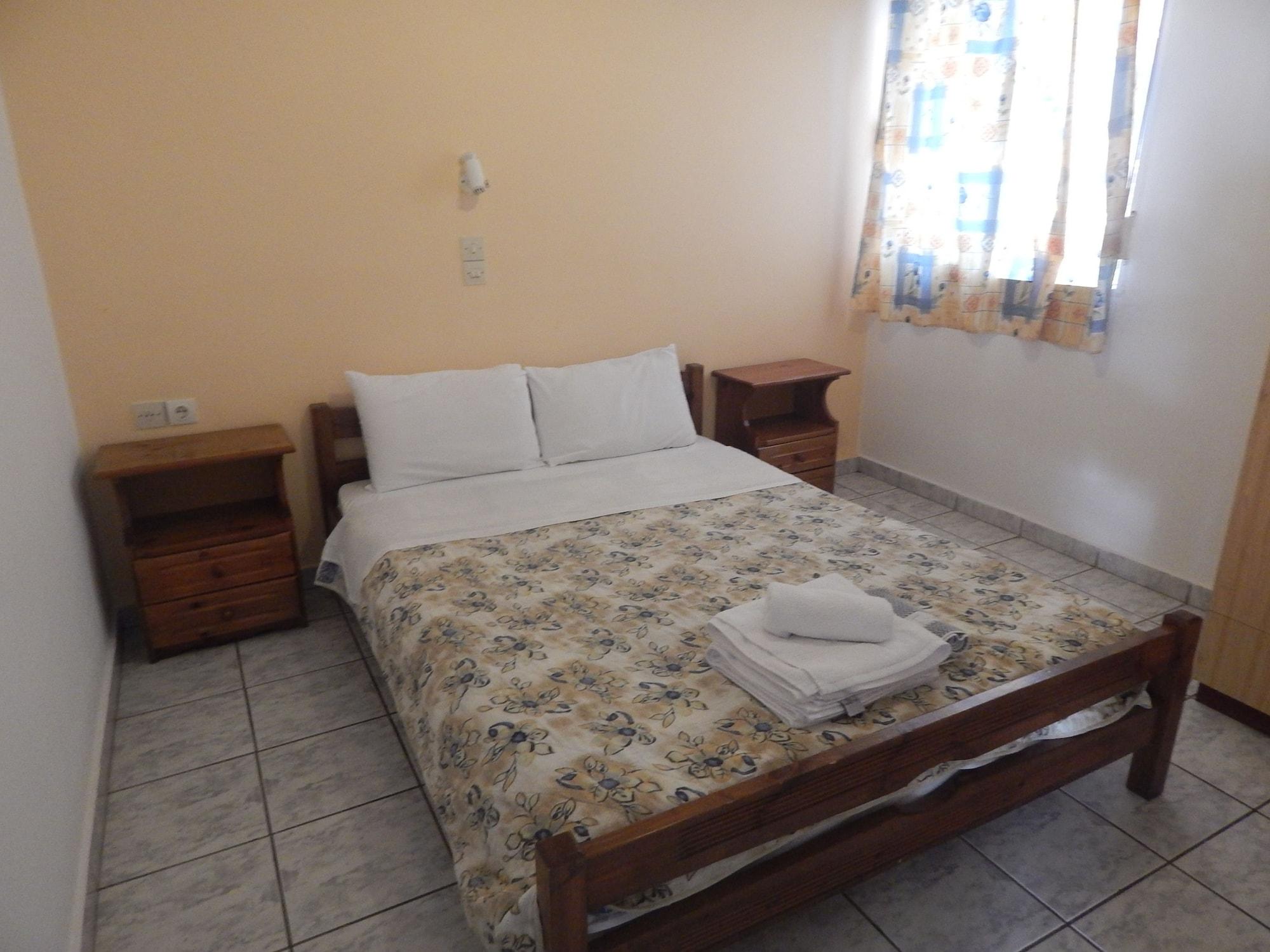 Aparthotel Anaxos Gardens Extérieur photo