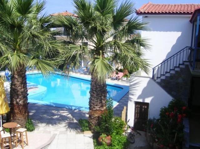 Aparthotel Anaxos Gardens Extérieur photo