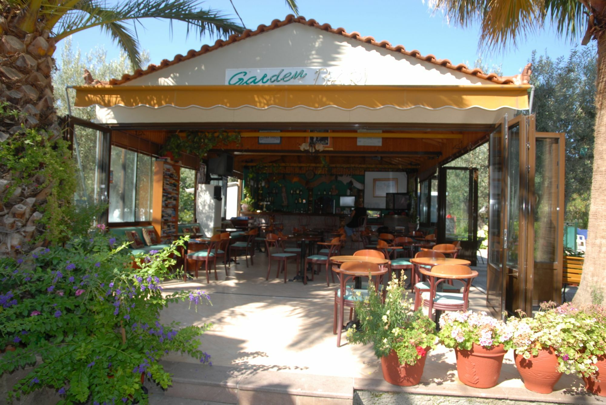 Aparthotel Anaxos Gardens Extérieur photo